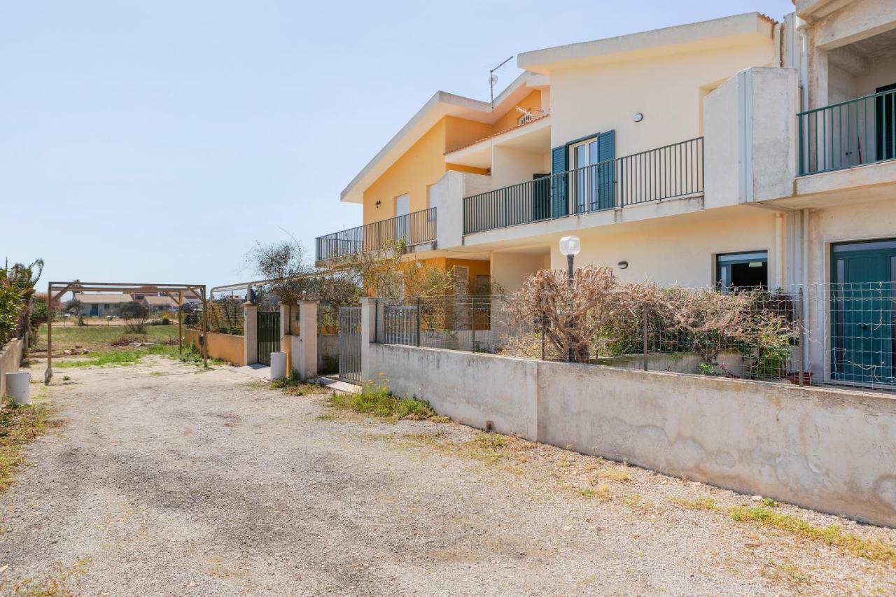 Focallo Seaside Holiday Flat Santa Maria Del Focallo Eksteriør billede