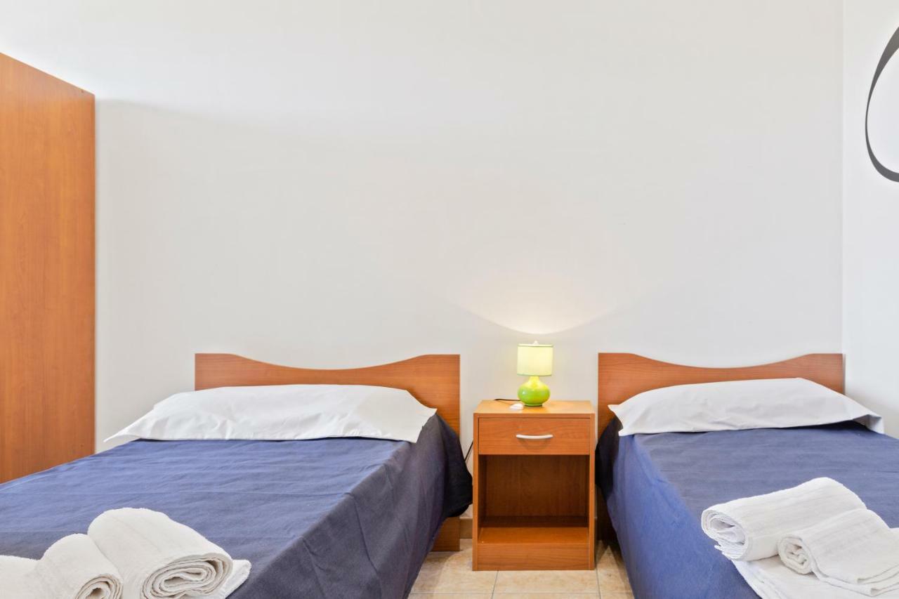 Focallo Seaside Holiday Flat Santa Maria Del Focallo Eksteriør billede